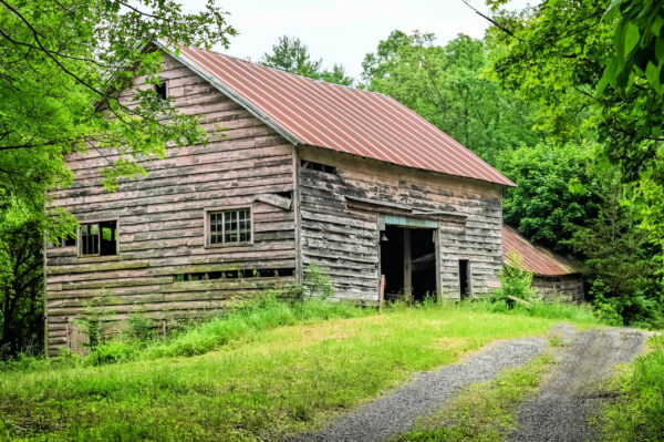 Forgotten barn scaled